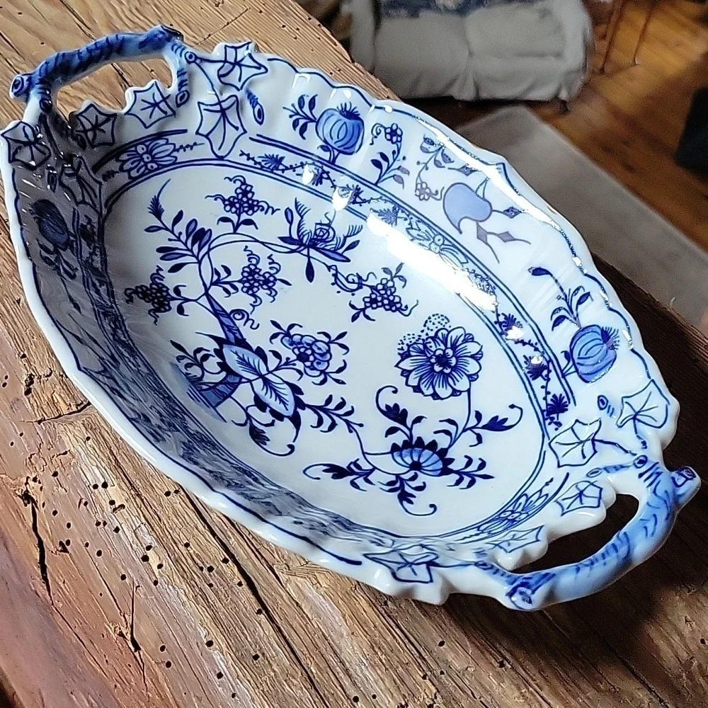 MEISSEN BLUE ONION 12